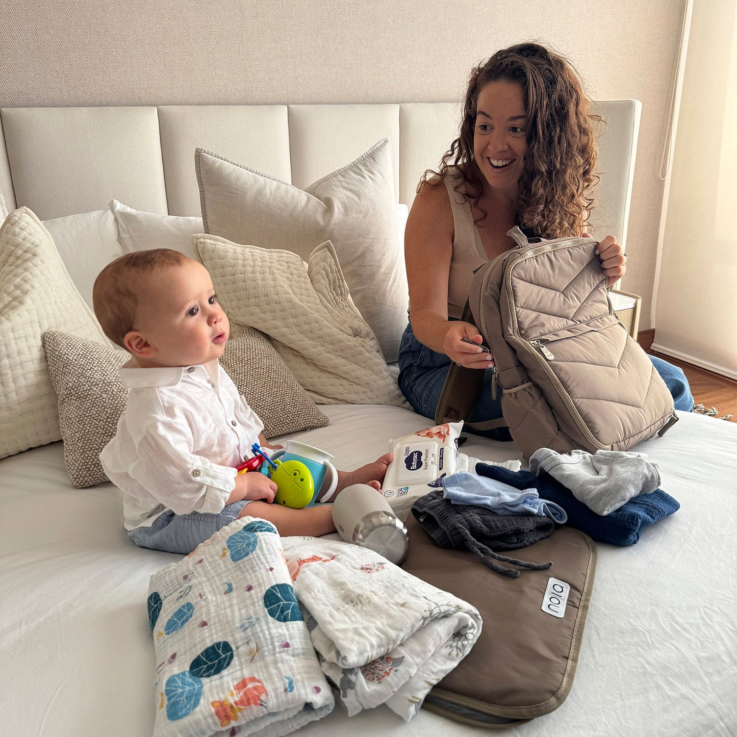 Mochila Pañalera Mocha Mousse